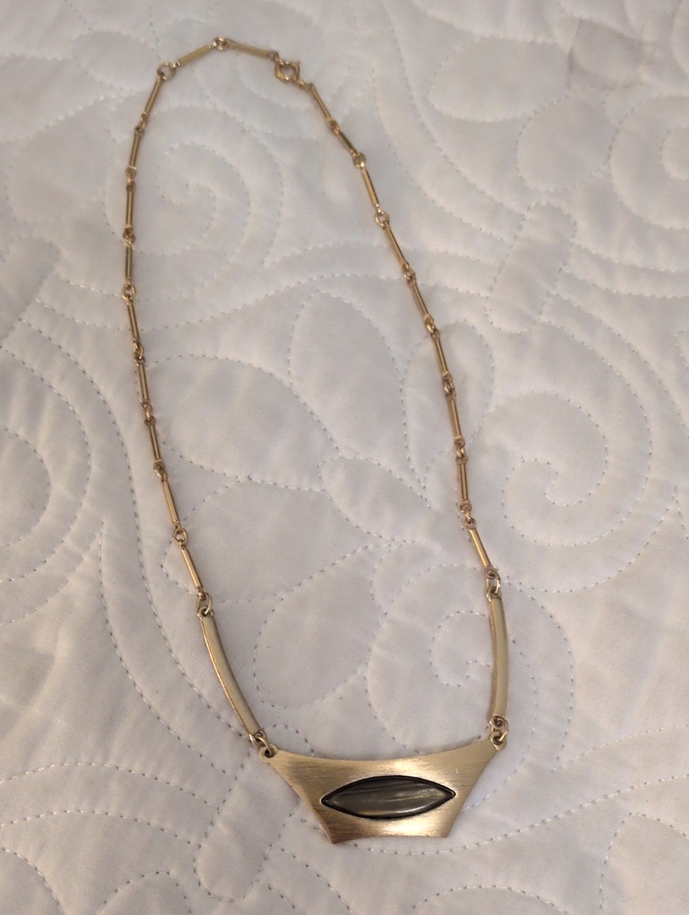 Vintage Sarah Coventry Gold Tone Necklace